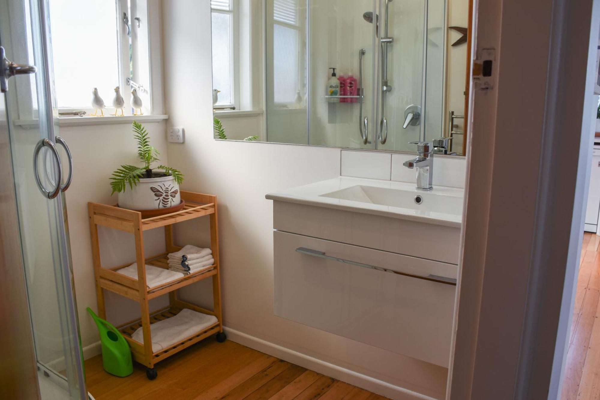Beautiful Home With Short Stroll To Havelock Village Havelock North Esterno foto