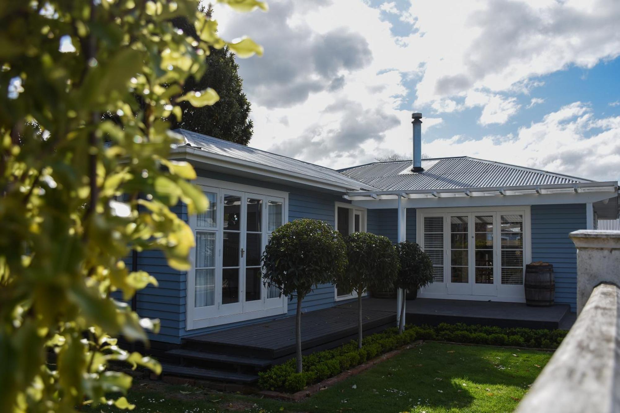 Beautiful Home With Short Stroll To Havelock Village Havelock North Esterno foto